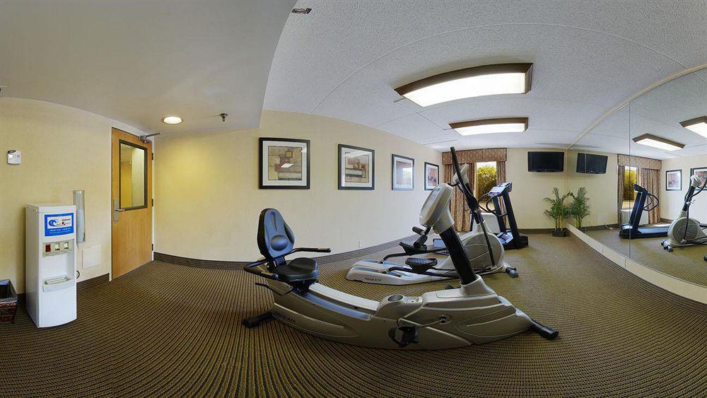 Hampton Inn Norfolk-Naval Base Экстерьер фото