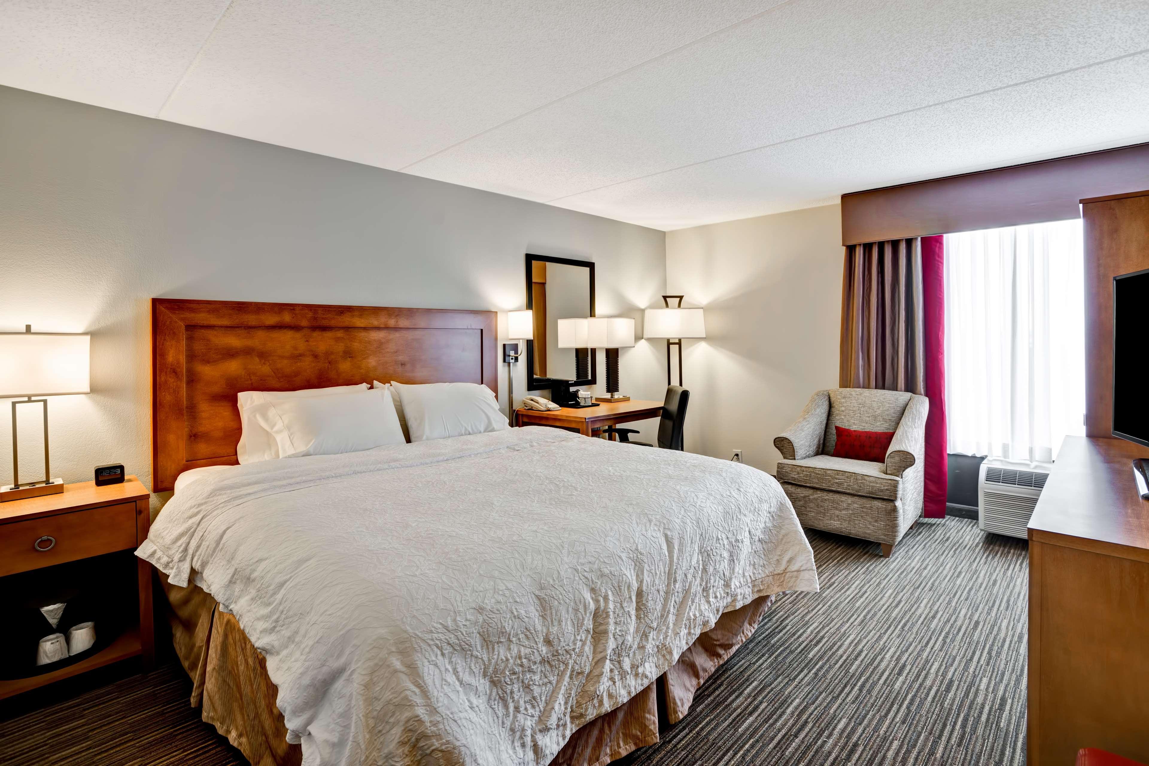 Hampton Inn Norfolk-Naval Base Экстерьер фото