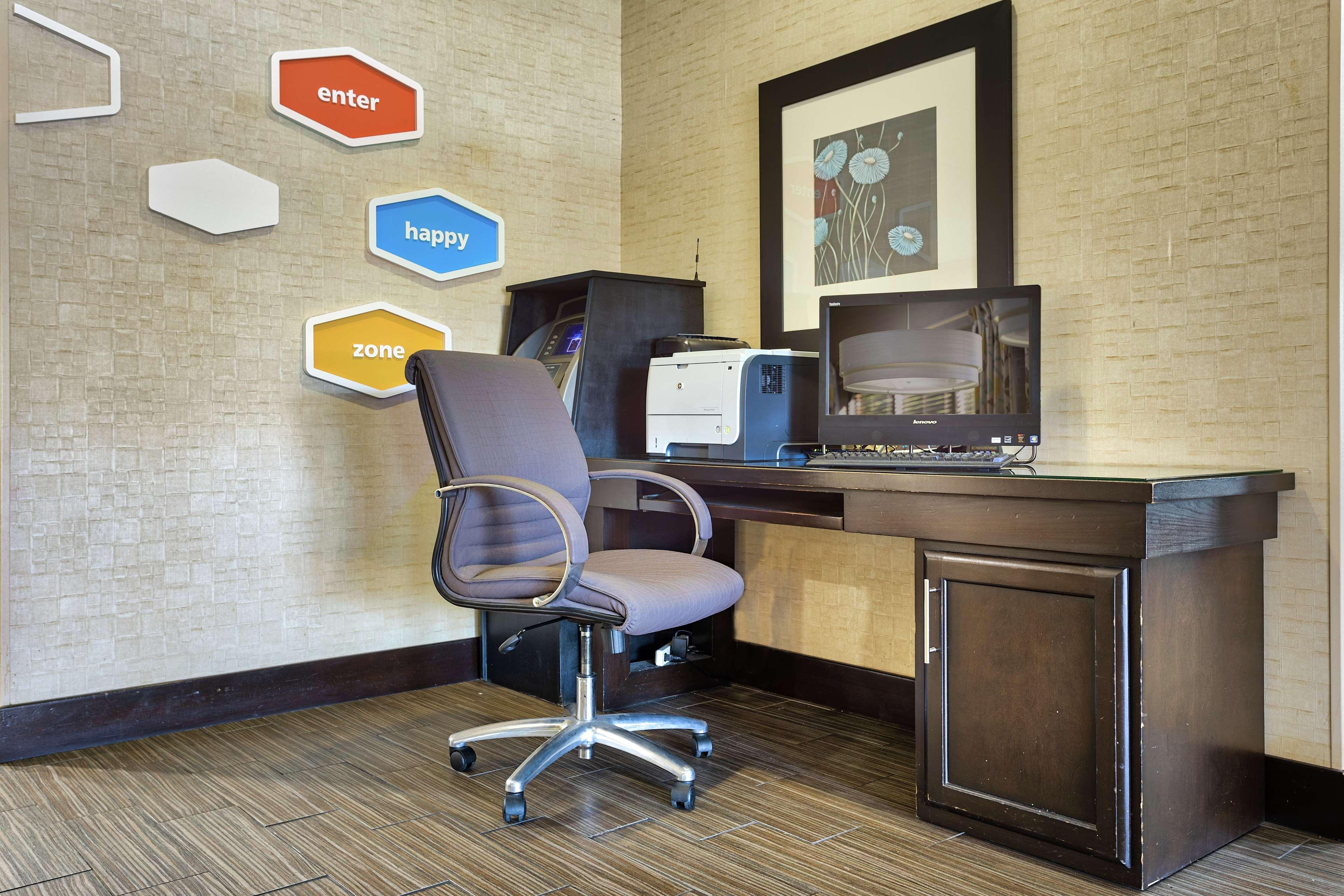 Hampton Inn Norfolk-Naval Base Экстерьер фото