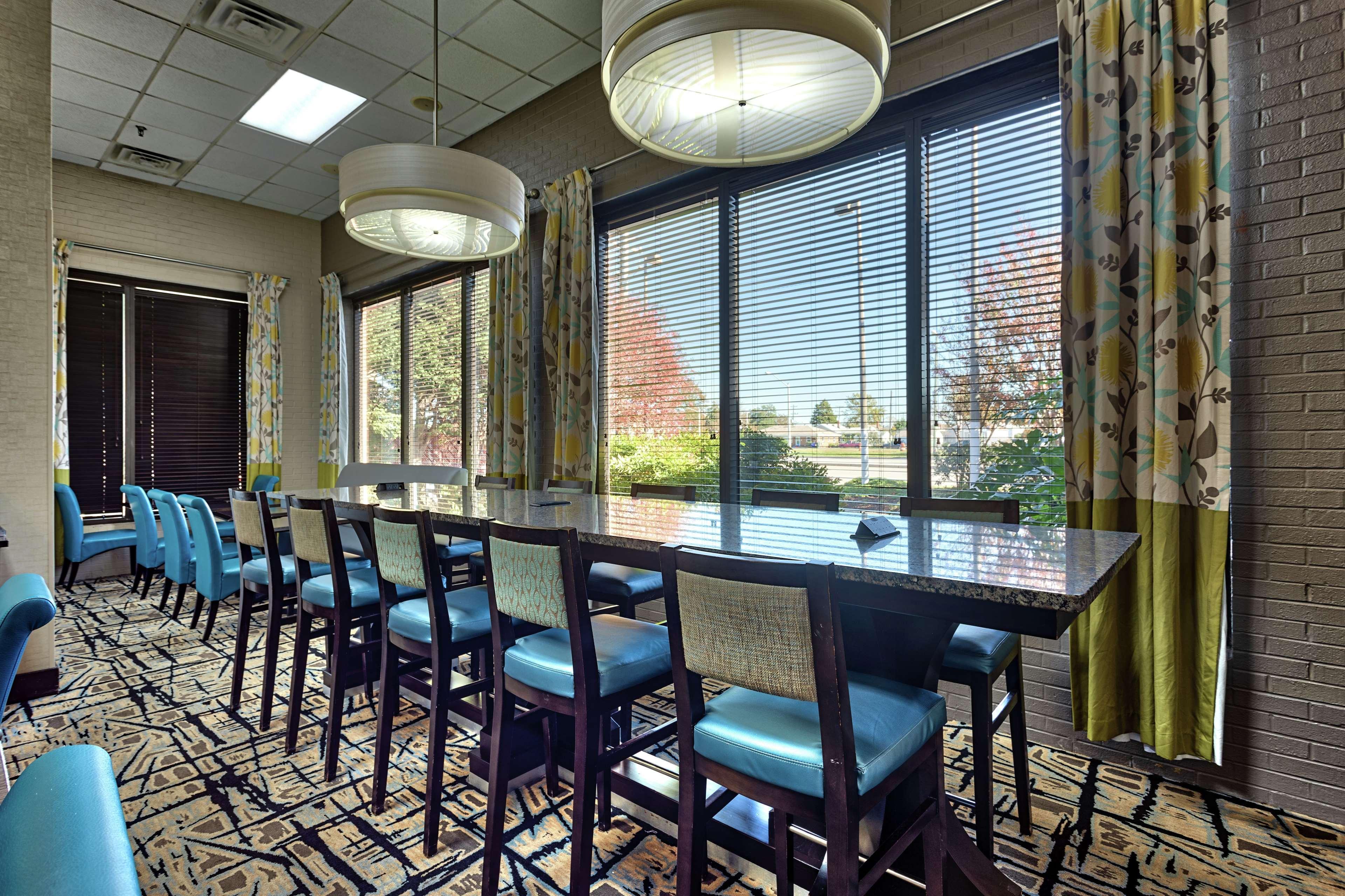 Hampton Inn Norfolk-Naval Base Экстерьер фото