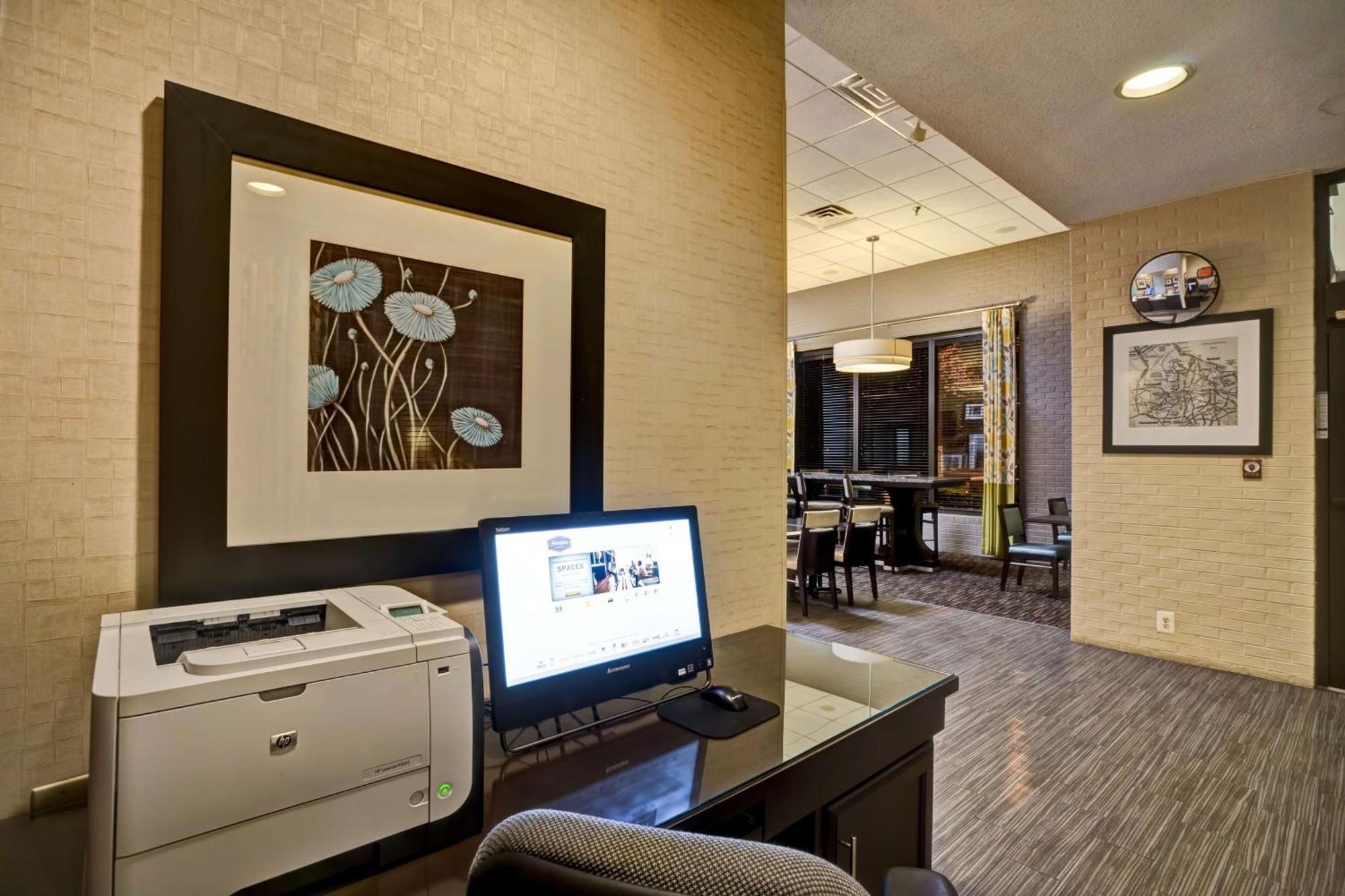 Hampton Inn Norfolk-Naval Base Экстерьер фото