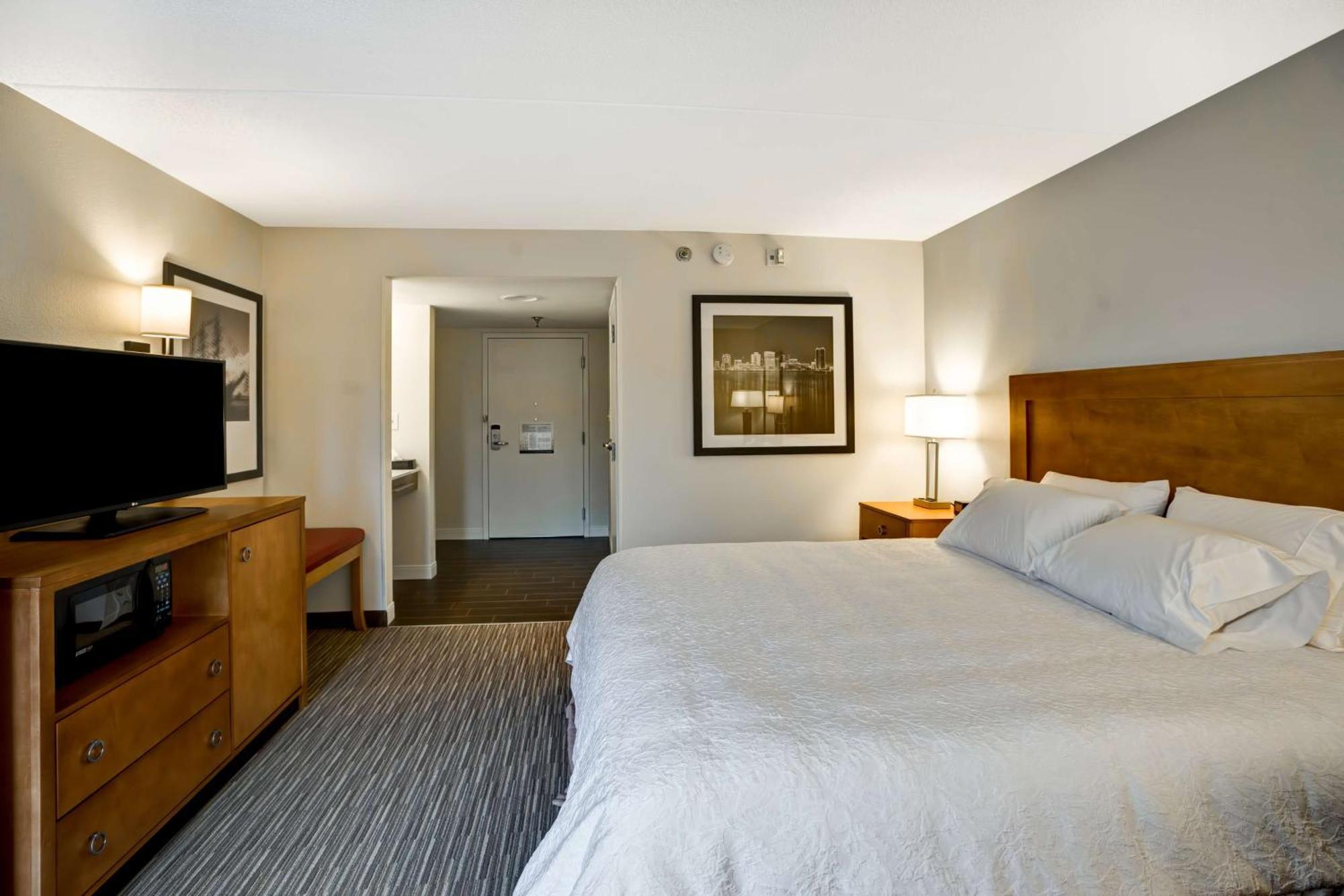 Hampton Inn Norfolk-Naval Base Экстерьер фото