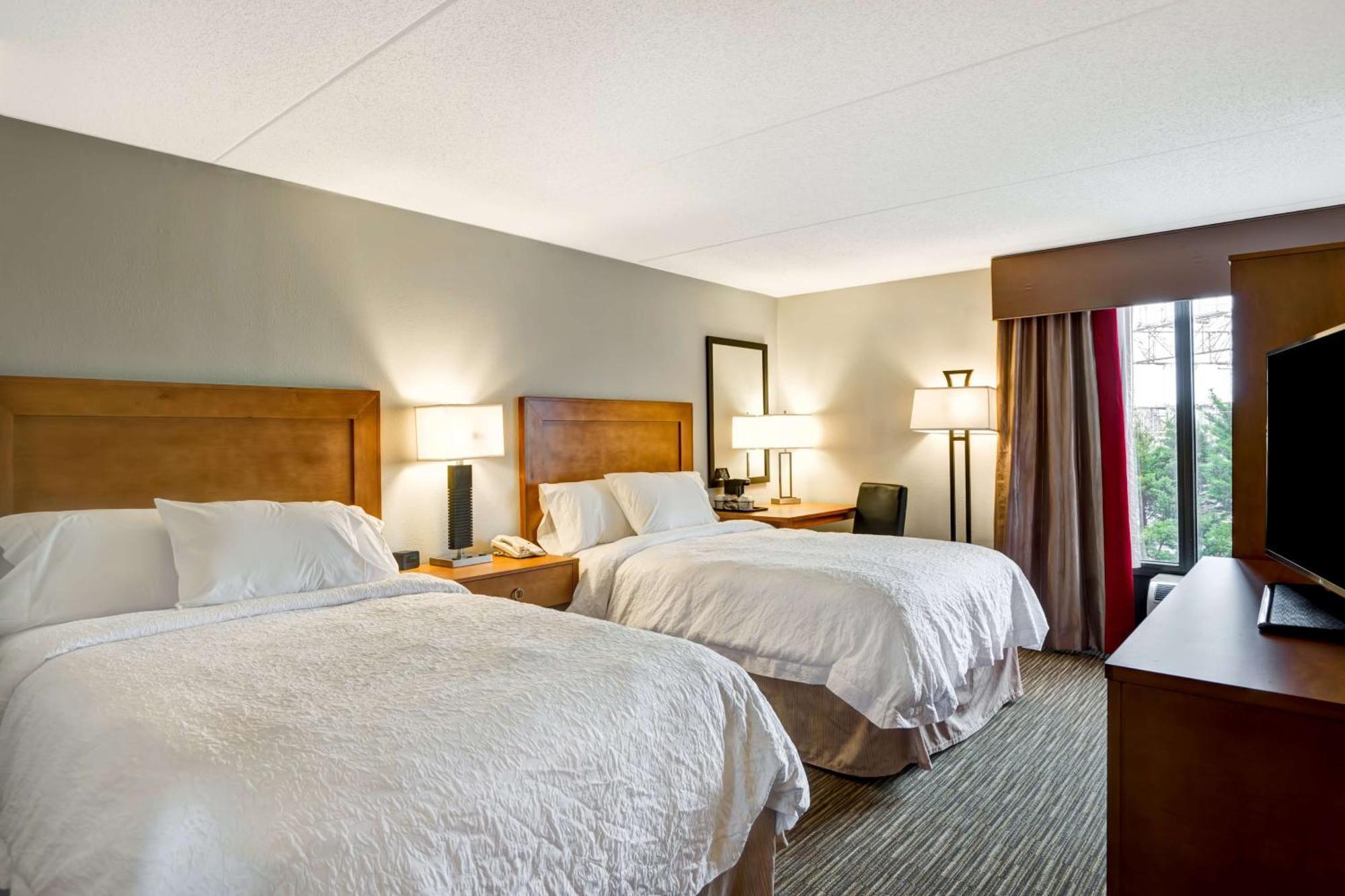 Hampton Inn Norfolk-Naval Base Экстерьер фото