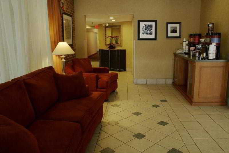 Hampton Inn Norfolk-Naval Base Экстерьер фото