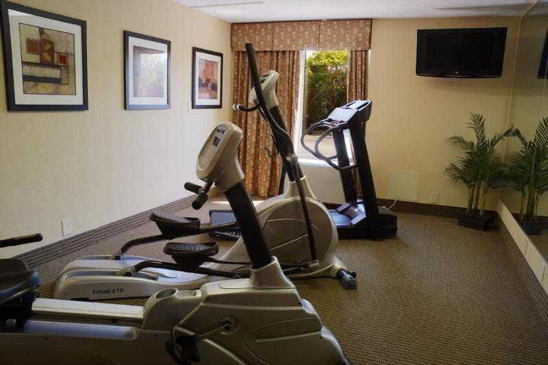 Hampton Inn Norfolk-Naval Base Экстерьер фото