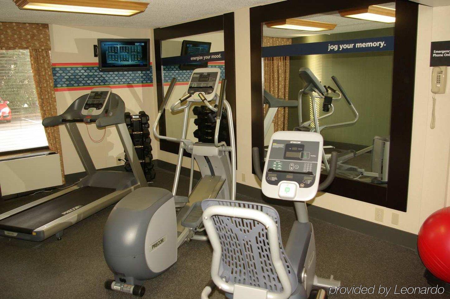 Hampton Inn Norfolk-Naval Base Экстерьер фото