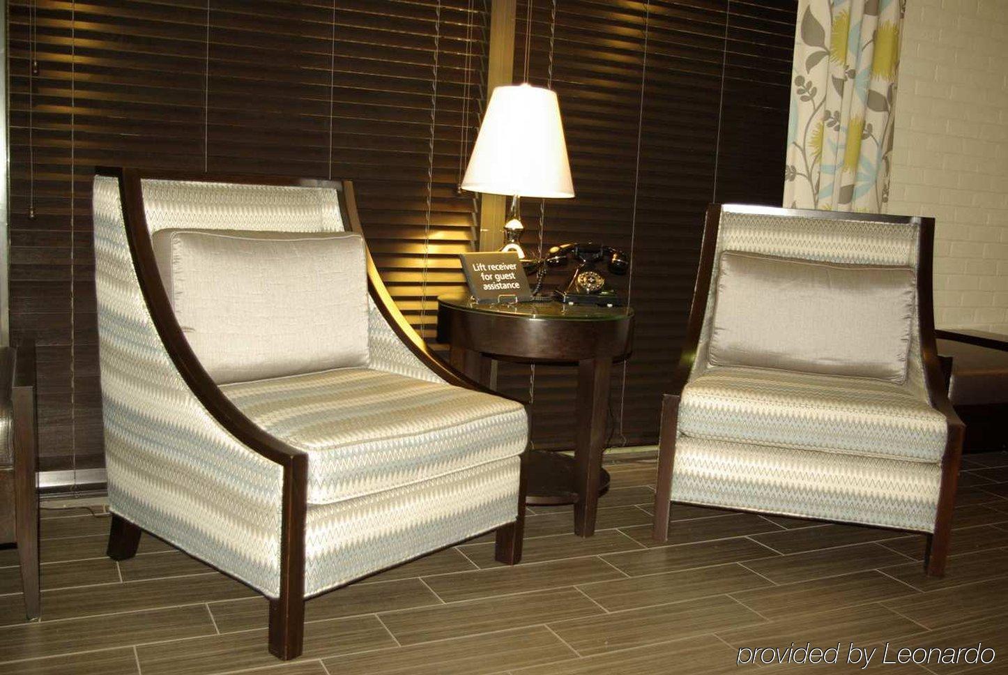 Hampton Inn Norfolk-Naval Base Экстерьер фото